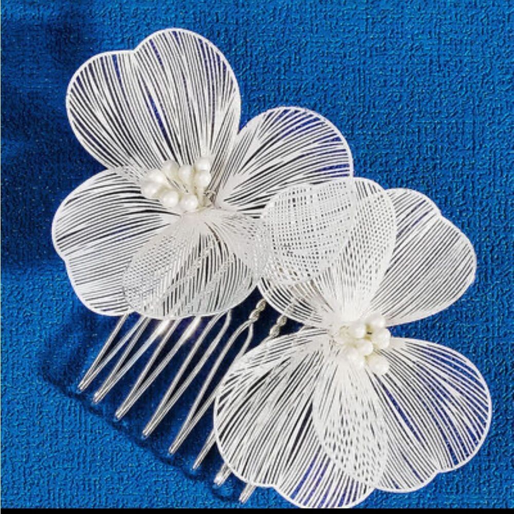 Silver Floral Beach Hair Comb Accessory New